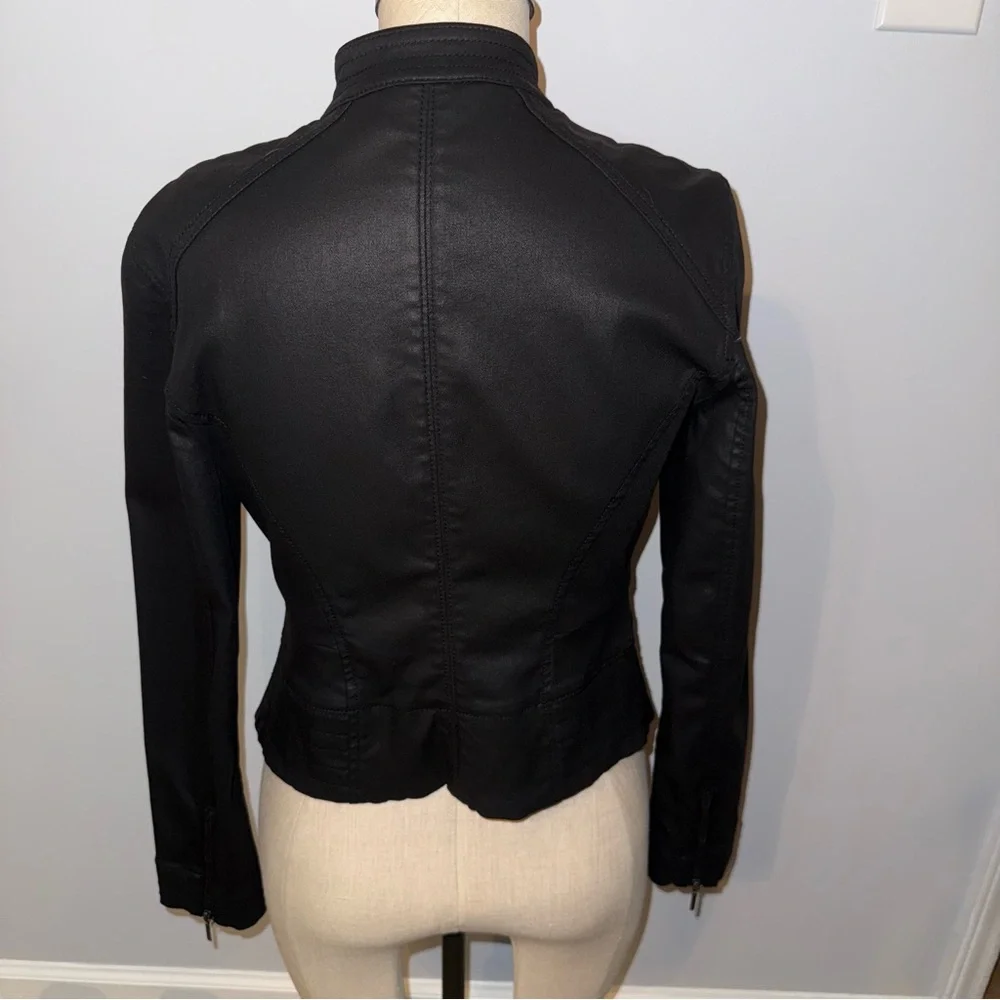 White House Black Market WHBM Black Coated Denim Moto Jacket Size 0
